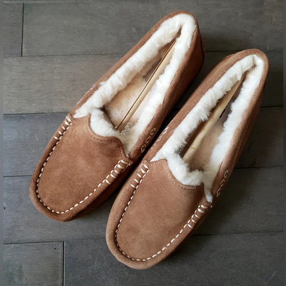 UGG Womens Ansley Slipper - Picture 1 of 3